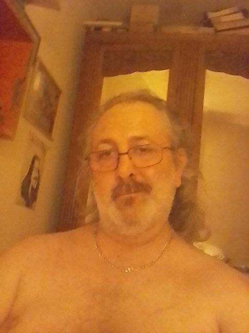 Profil de M, 52 ans, Plan cul à Landeleau