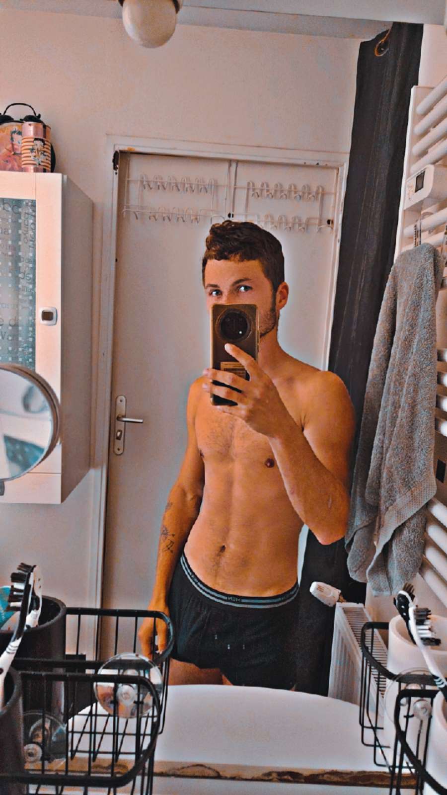 Profil de Nemanja, 22 ans, Plan cul à Trégonneau