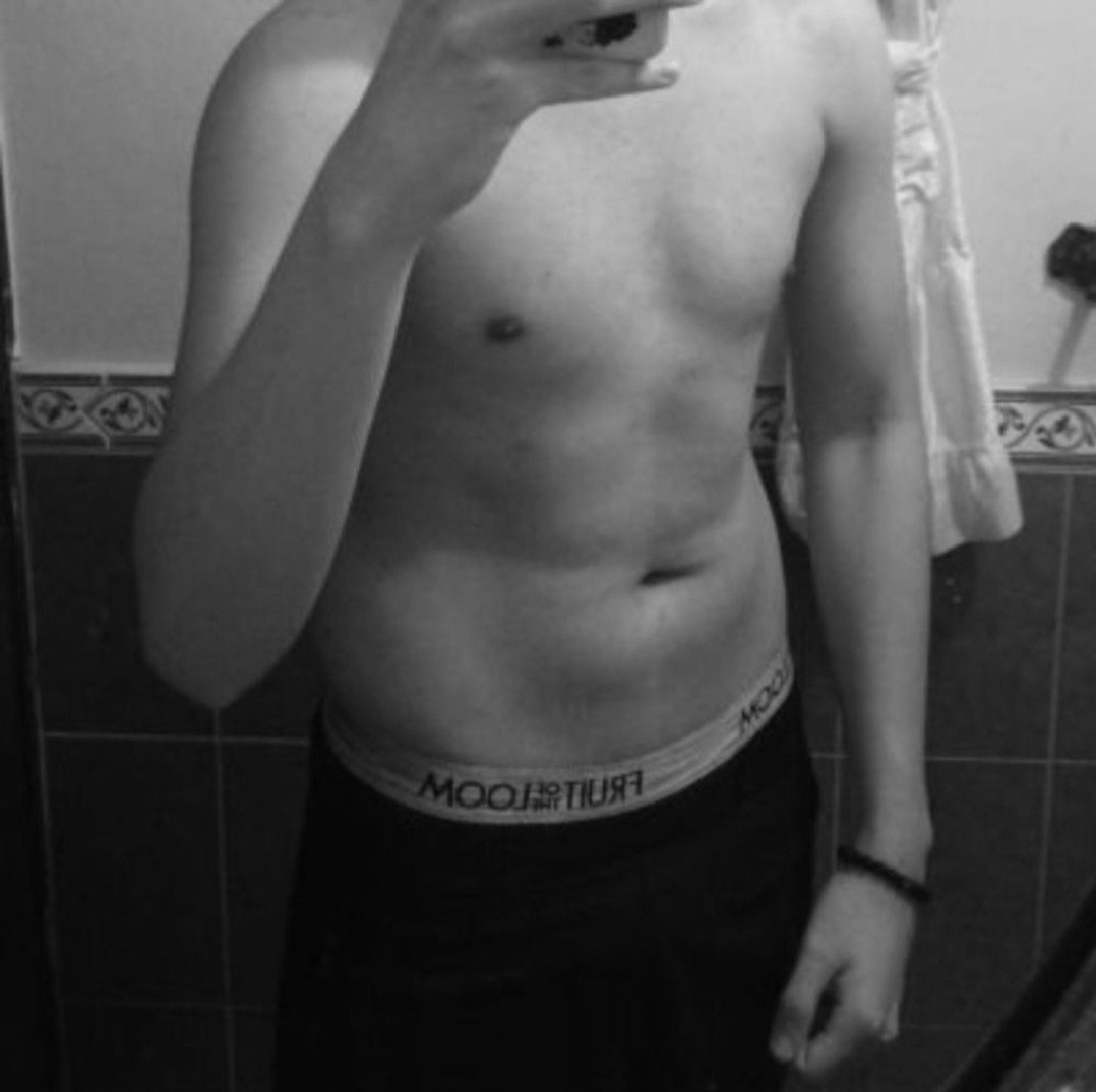 Profil de Rivo, 24 ans, Plan cul à Tréméoc