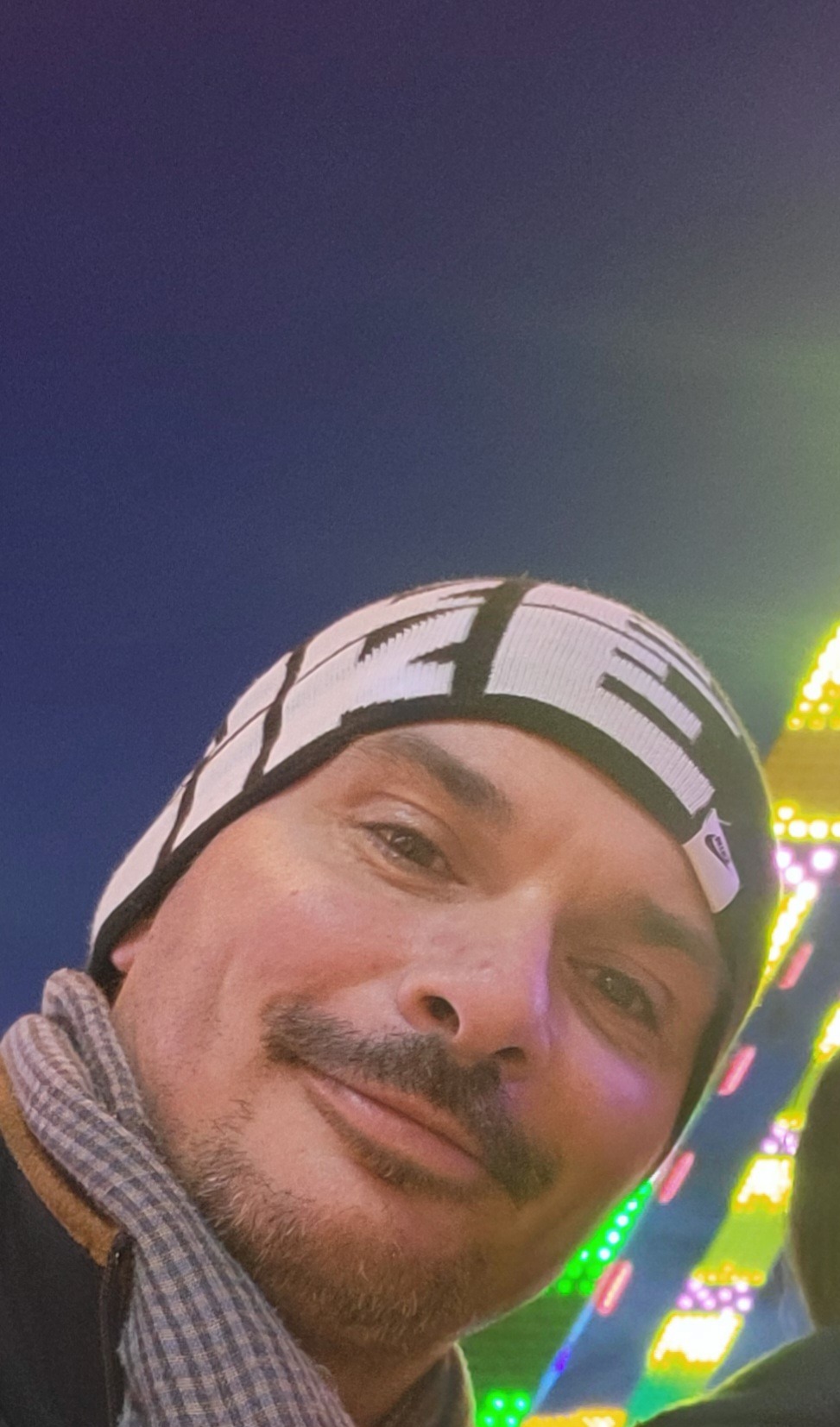Profil de Diwan, 42 ans, Plan cul à Saint-Thélo