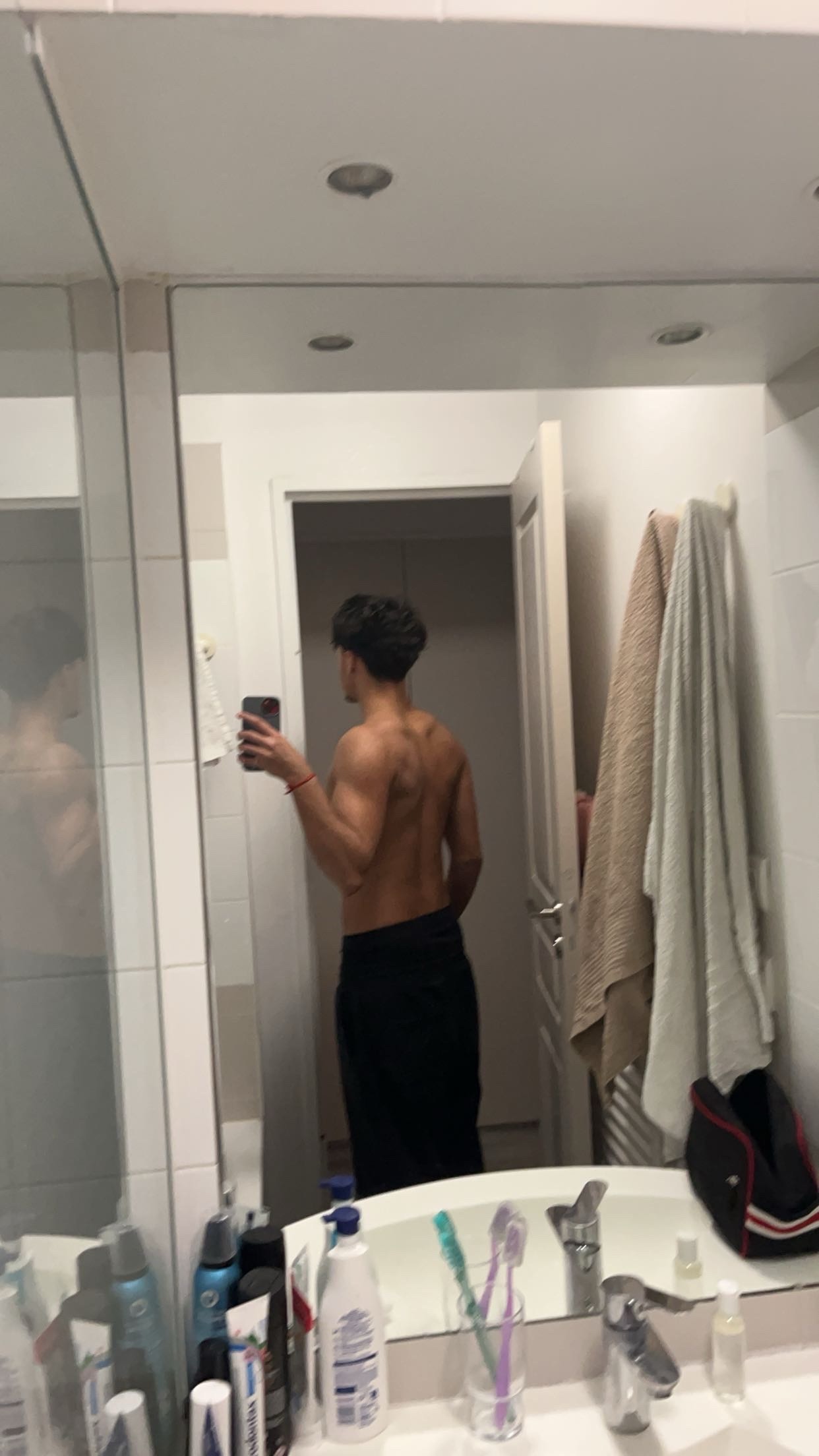Profil de Mostapha, 19 ans, Plan cul à Île-Tudy
