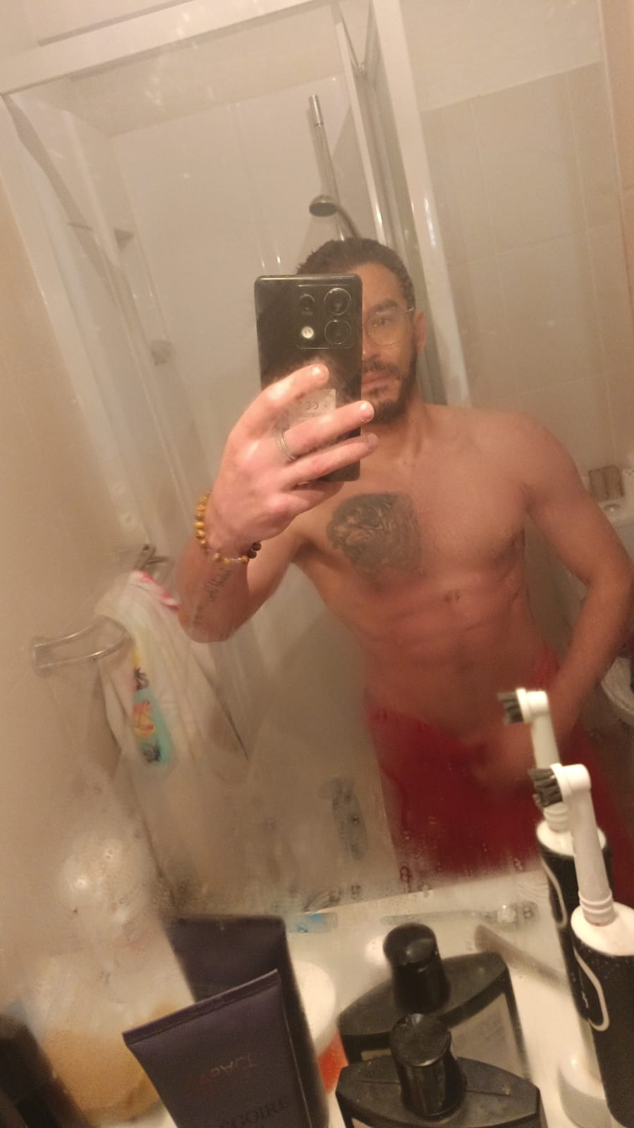 Profil de Malko, 34 ans, Plan cul à LeGuerno