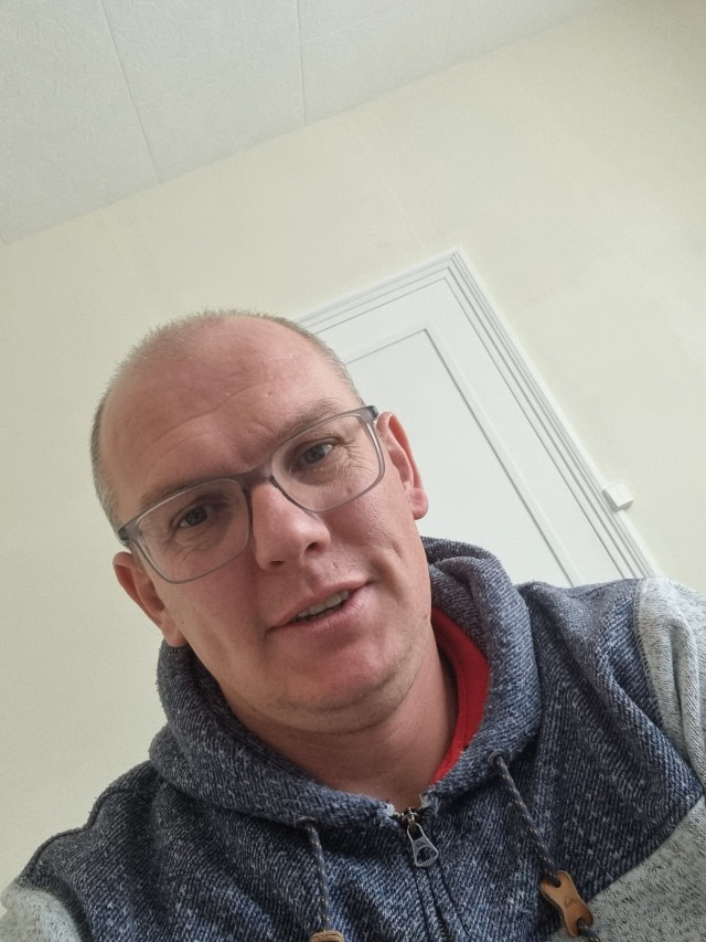 Profil de Jean-daniel, 42 ans, Plan cul à Runan