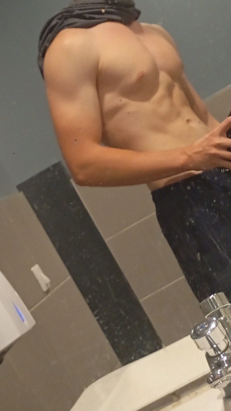 Profil de Jia, 19 ans, Plan cul à Plouguenast-Langast