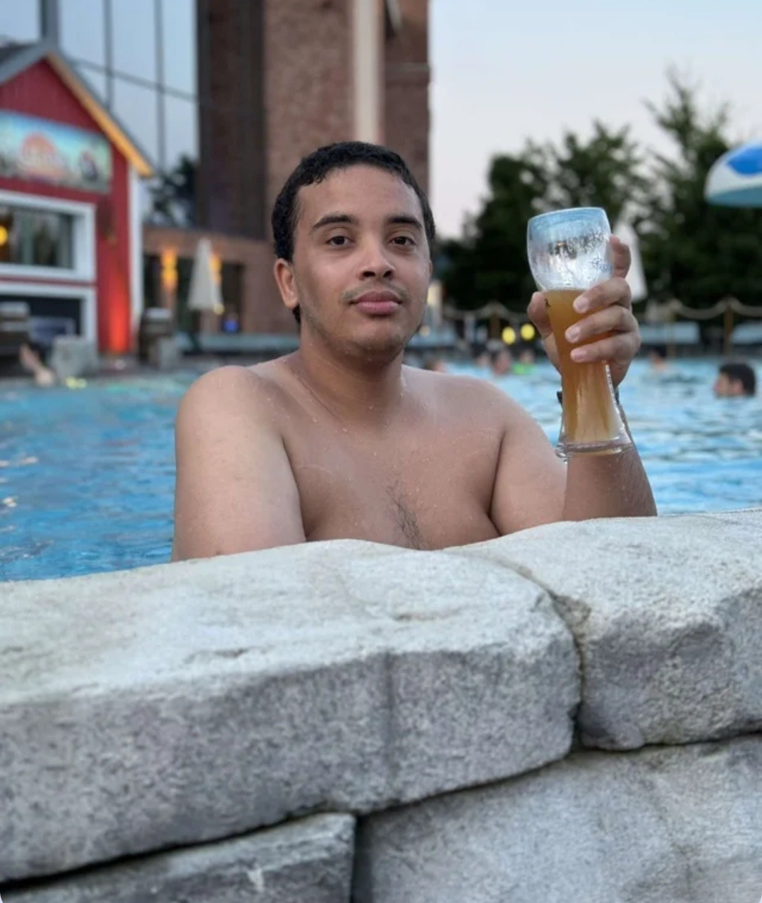 Profil de Helios, 24 ans, Plan cul à Maël-Carhaix