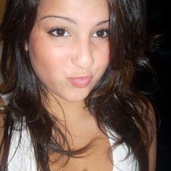 Profil de Alesia, 28 ans, Plan cul à Ploëzal
