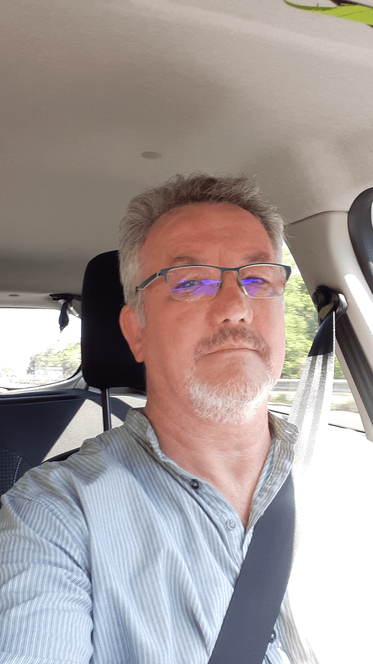 Profil de Geoffrey, 55 ans, Plan cul à Uzel