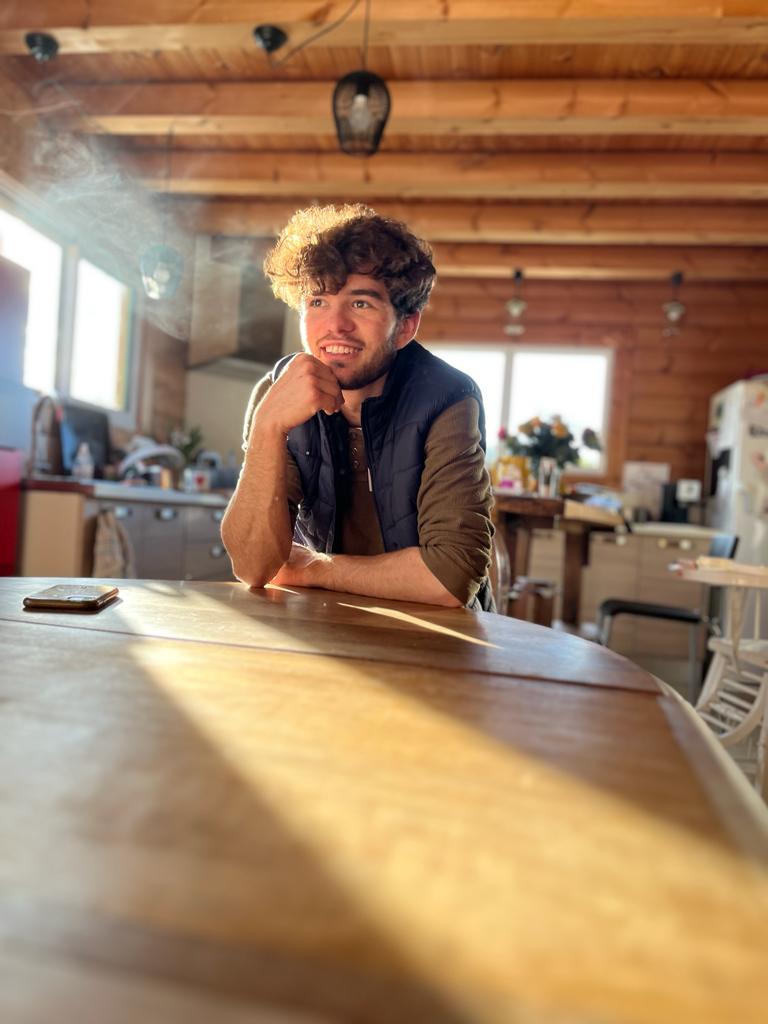 Profil de Abdenour, 28 ans, Plan cul à Landévant