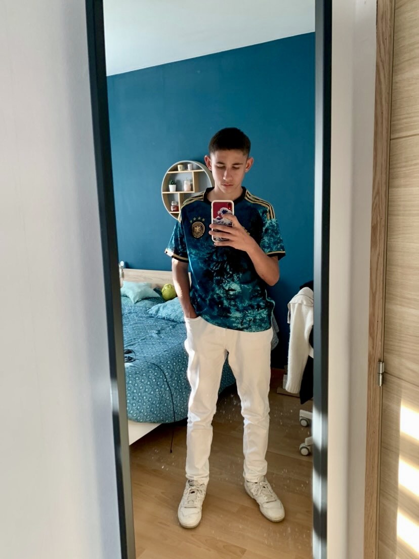 Profil de Manek, 20 ans, Plan cul à Locmariaquer