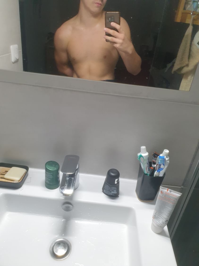 Profil de Ahmad, 19 ans, Plan cul à LaForest-Landerneau