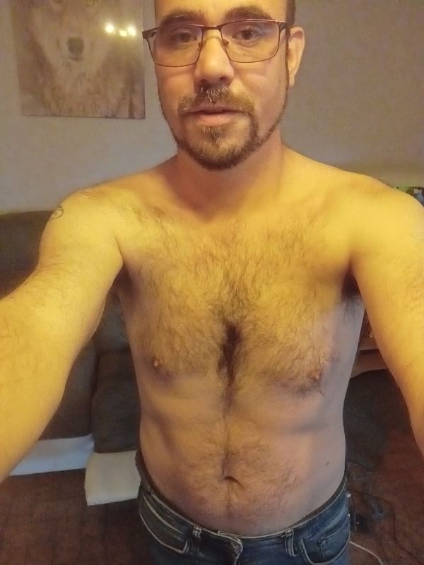 Profil de Abdoulay, 38 ans, Plan cul à Saint-Péver