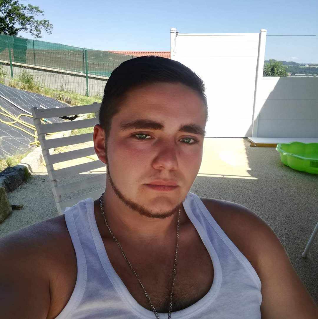 Profil de Enric, 27 ans, Plan cul à Saint-Gonnery
