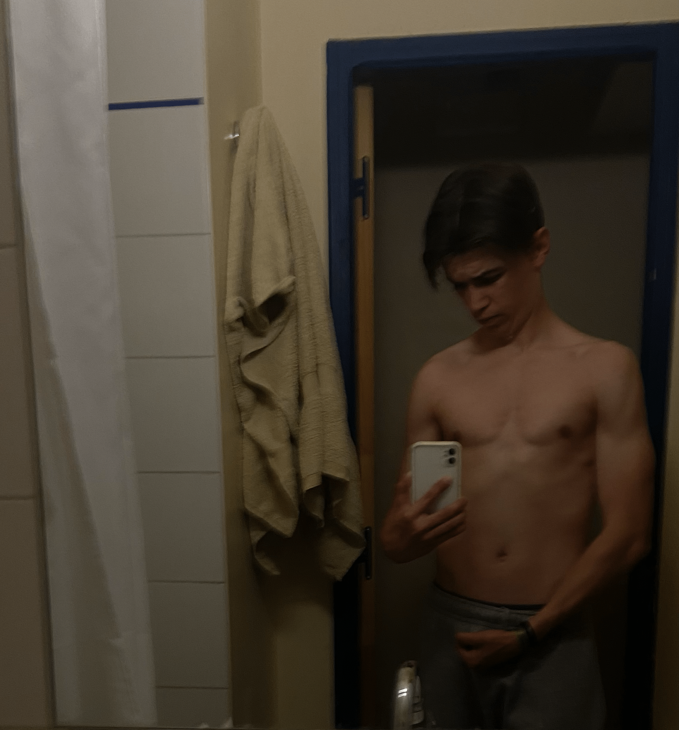 Profil de Aran, 21 ans, Plan cul à Plurien