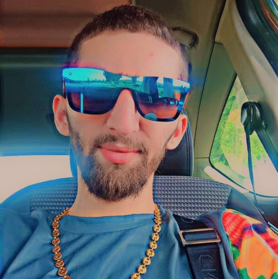 Profil de Riyad, 27 ans, Plan cul à Saint-Jean-Kerdaniel