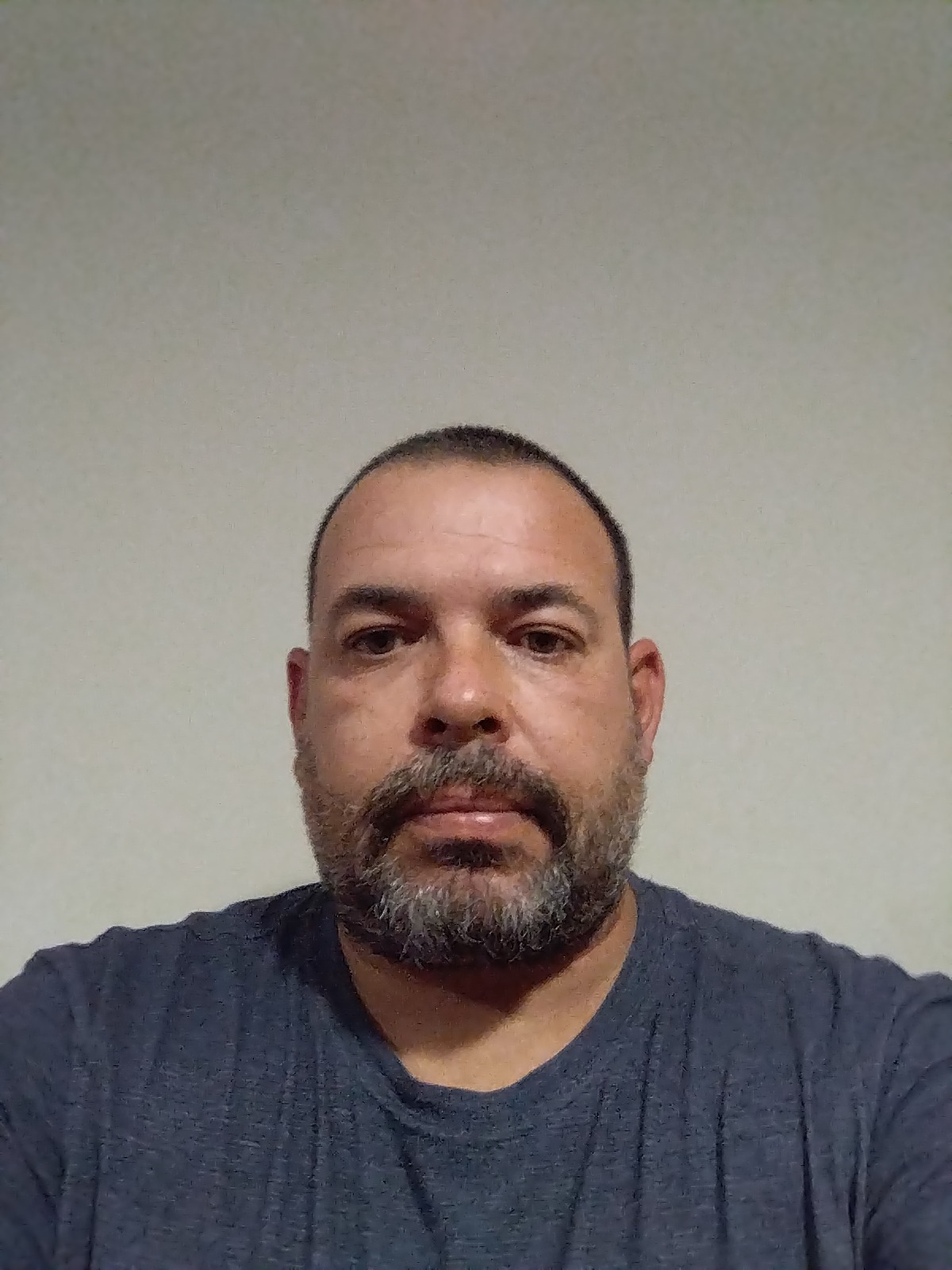 Profil de Milano, 48 ans, Plan cul à Pléguien