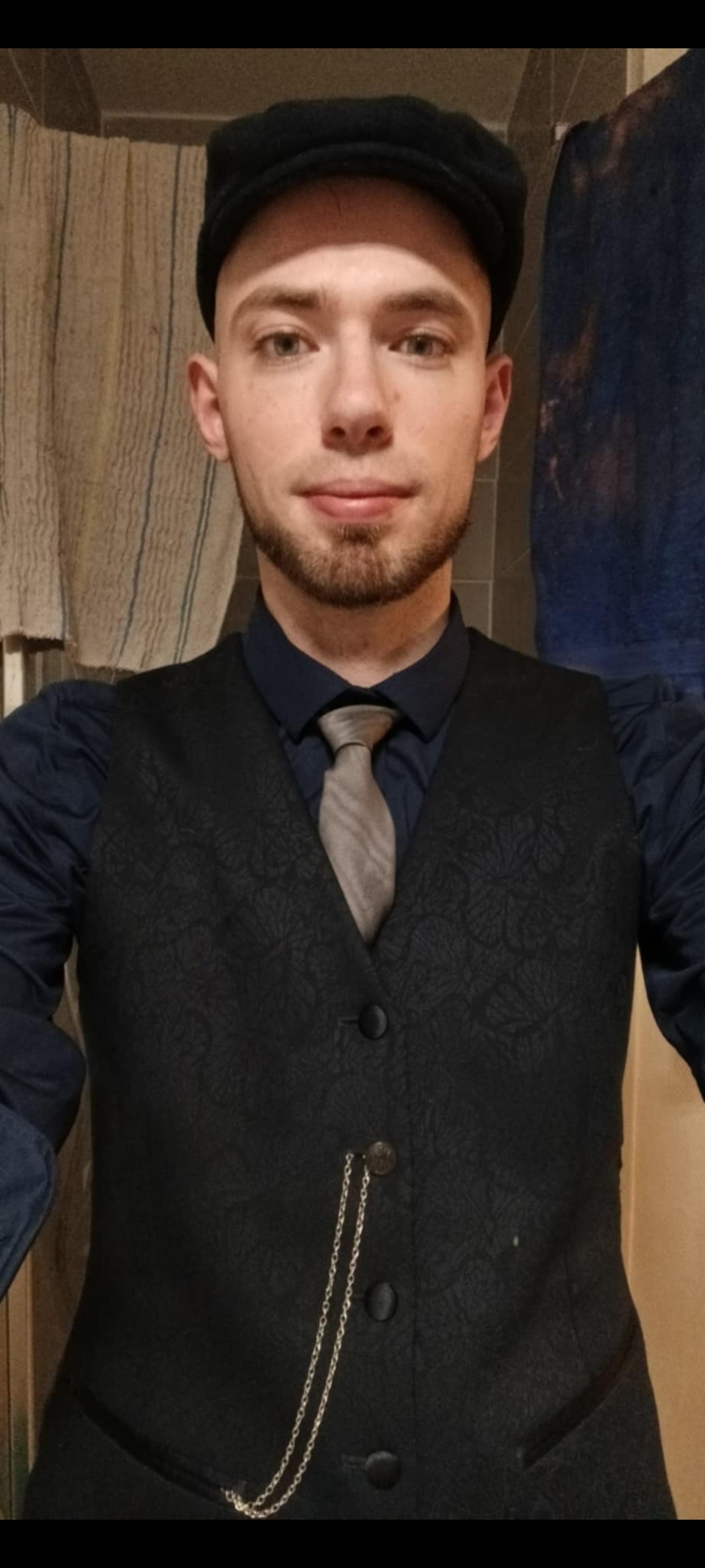 Profil de Adrian, 28 ans, Plan cul à Prat