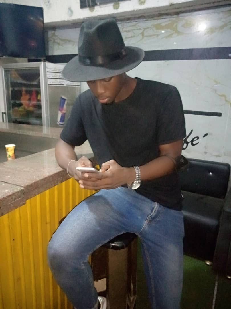 Profil de Lyonel, 25 ans, Plan cul à Saint-Barnabé