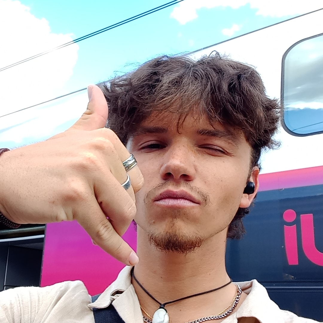 Profil de Malvin, 22 ans, Plan cul à Pluzunet