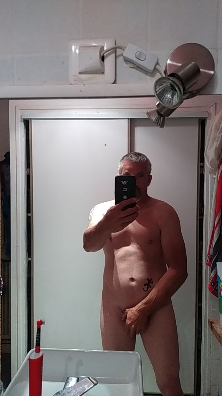 Profil de Florentino, 39 ans, Plan cul à Pléchâtel