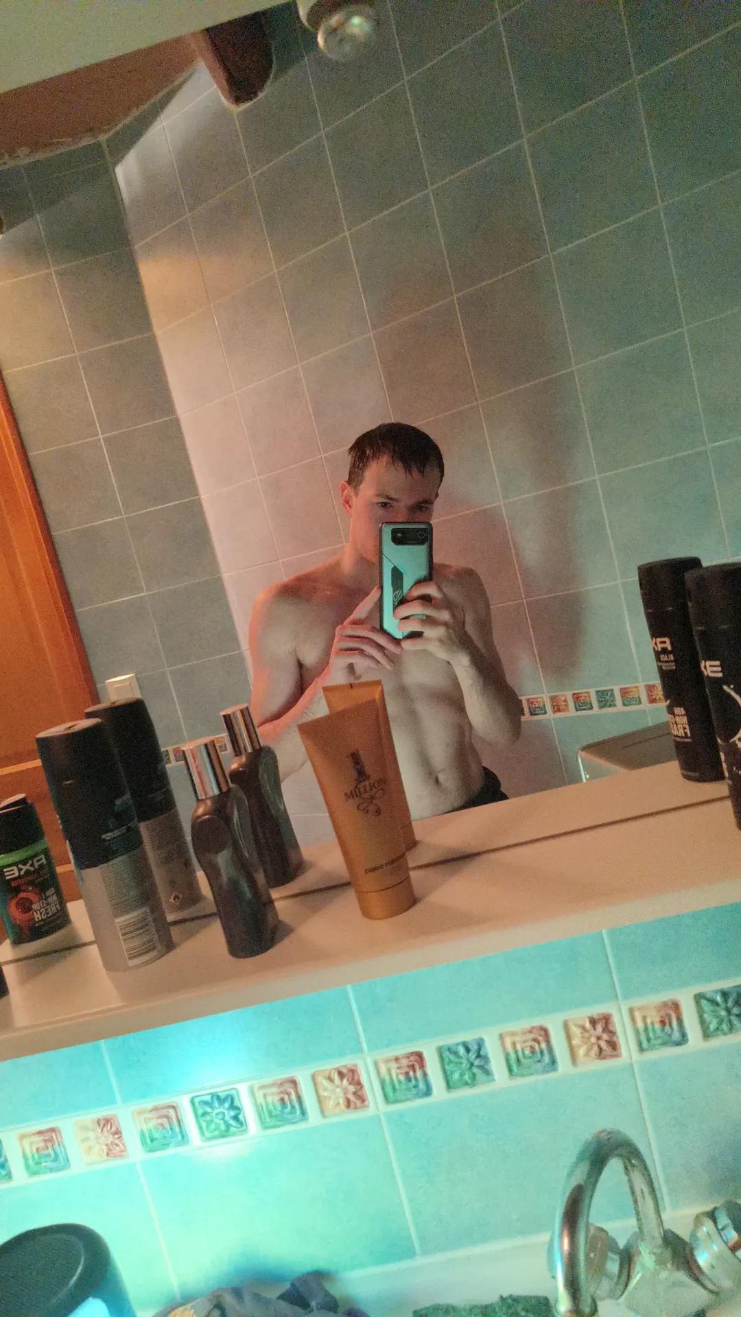 Profil de Ertugrul, 24 ans, Plan cul à Lennon