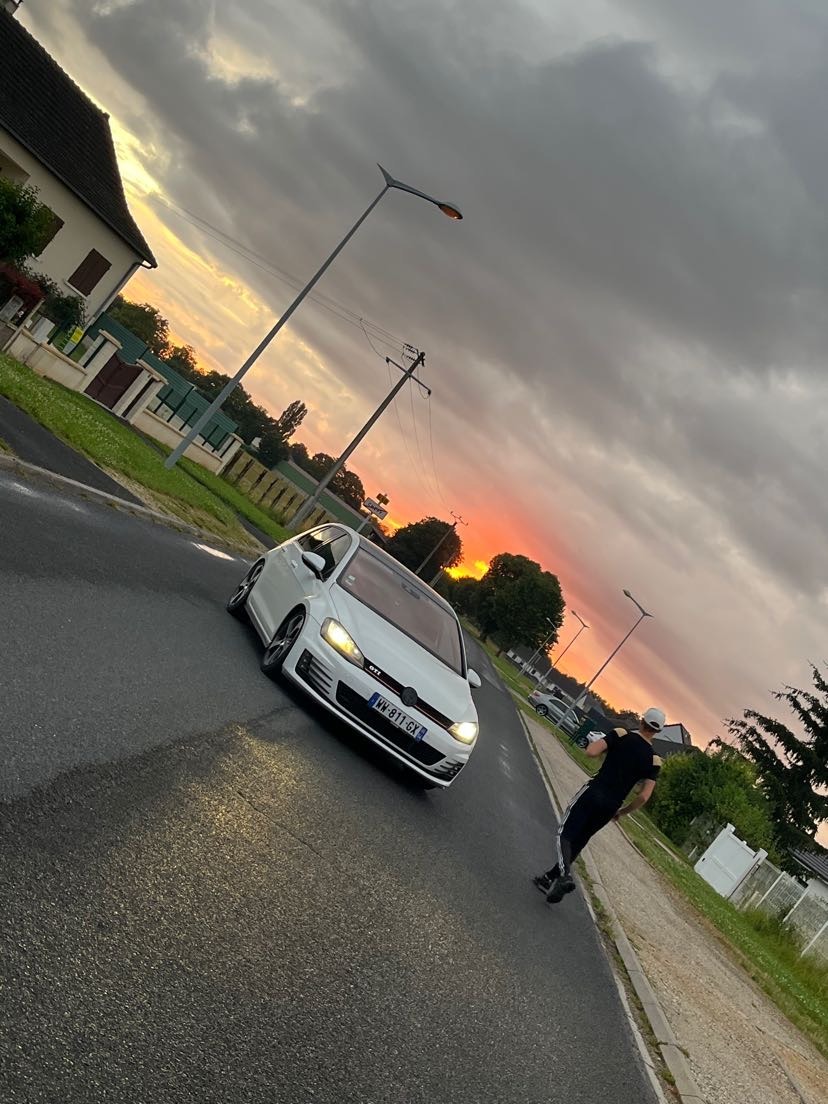 Profil de Hadil, 23 ans, Plan cul à Plouguernével