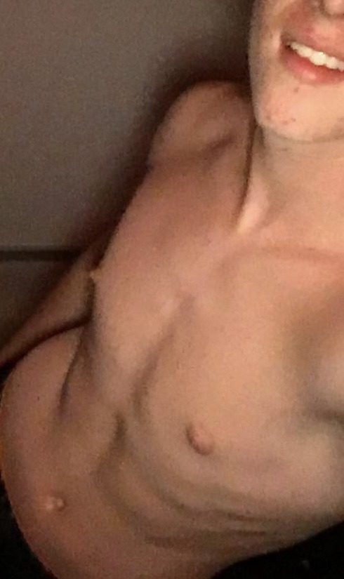 Profil de Saleh, 24 ans, Plan cul à Saint-Denoual