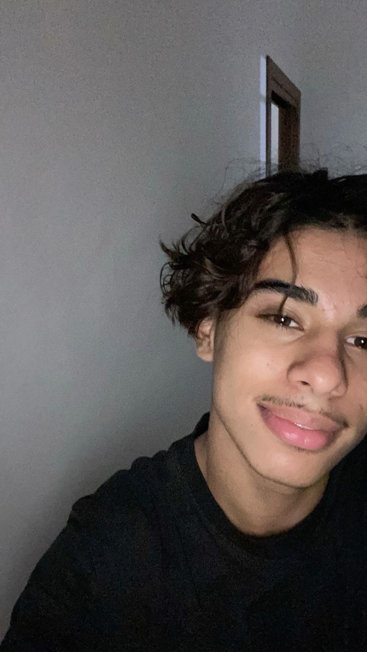 Profil de Cole, 19 ans, Plan cul à Coray