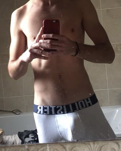 Profil de Azdine, 26 ans, Plan cul à Arradon