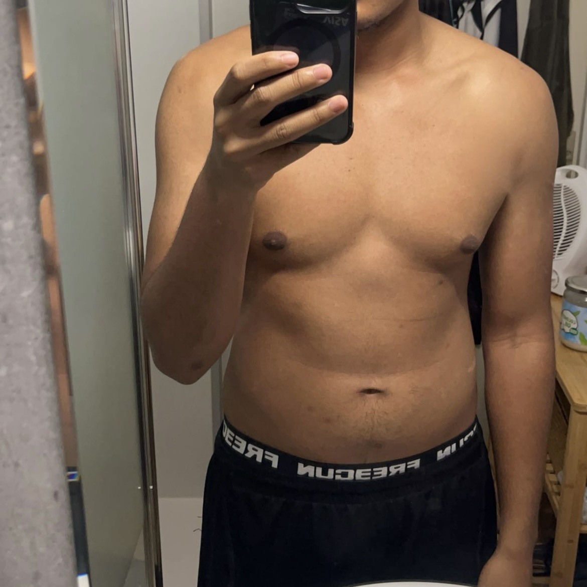 Profil de Thommy, 21 ans, Plan cul à Larmor-Baden