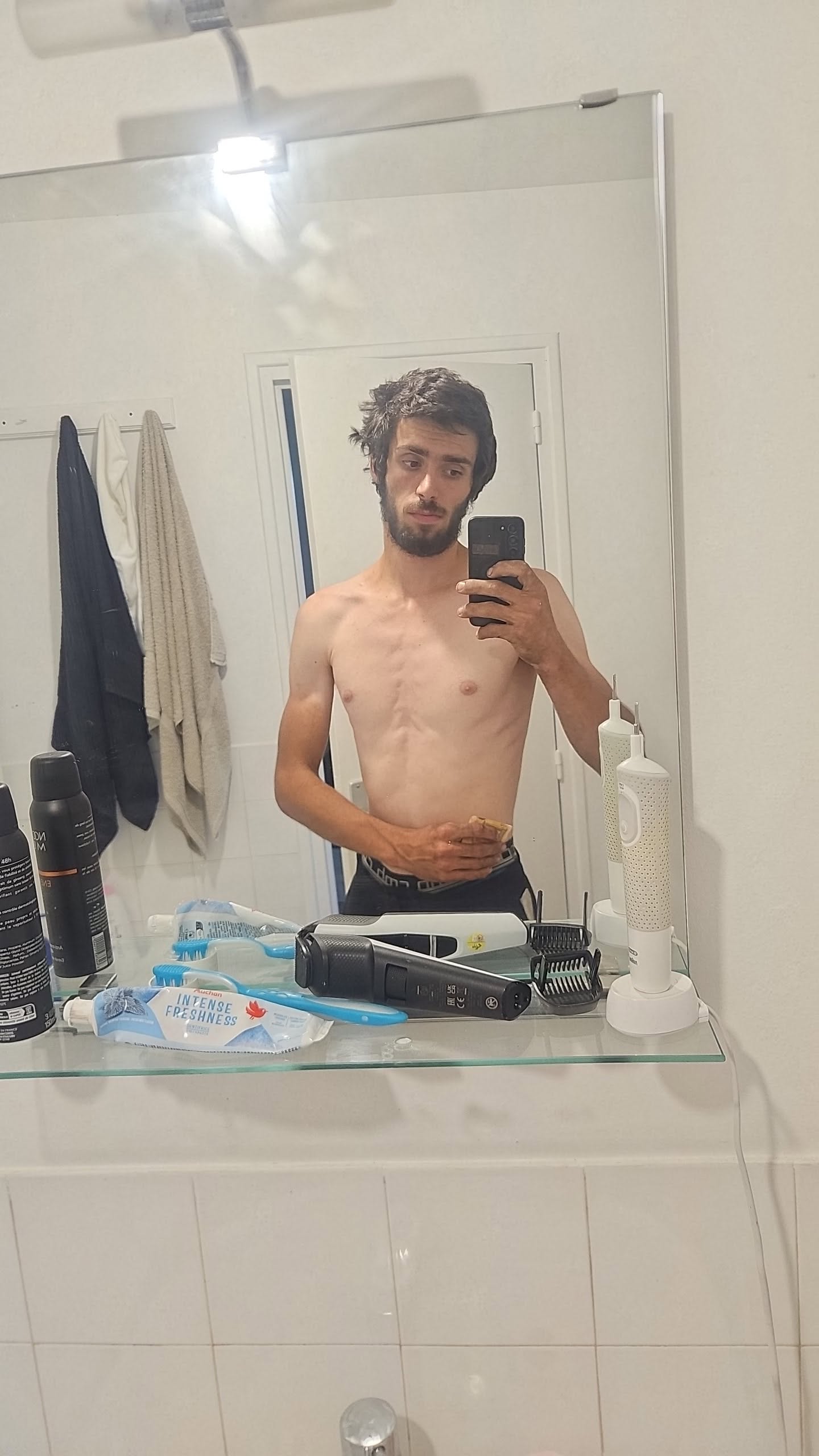 Profil de Youri, 19 ans, Plan cul à Plouyé