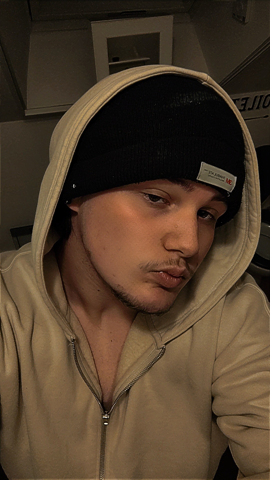 Profil de Hugo, 19 ans, Plan cul à Coatréven