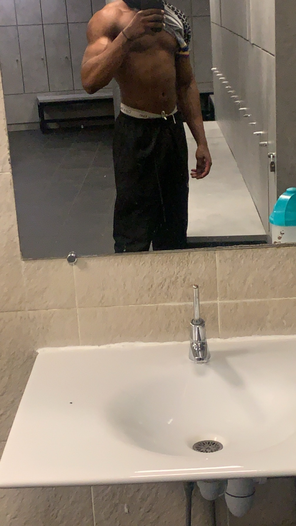 Profil de Eyvan, 22 ans, Plan cul à Louannec
