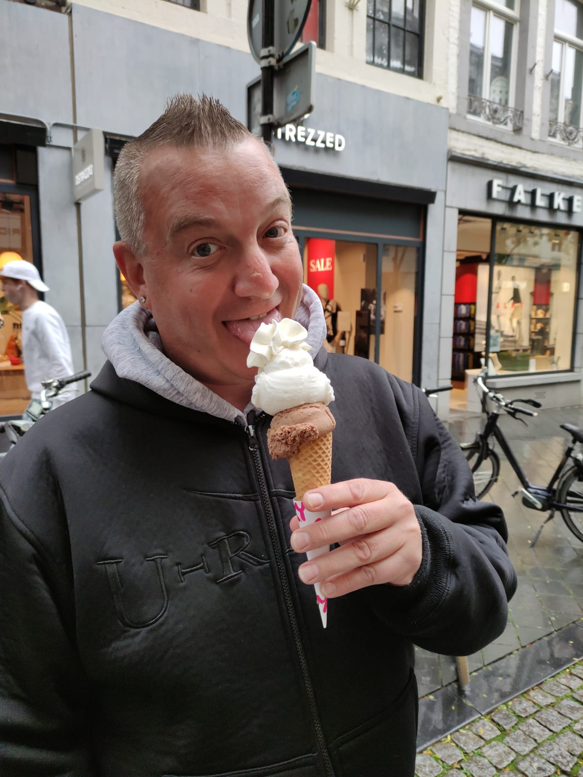 Profil de Francescu, 49 ans, Plan cul à Mesnil-Roc'h