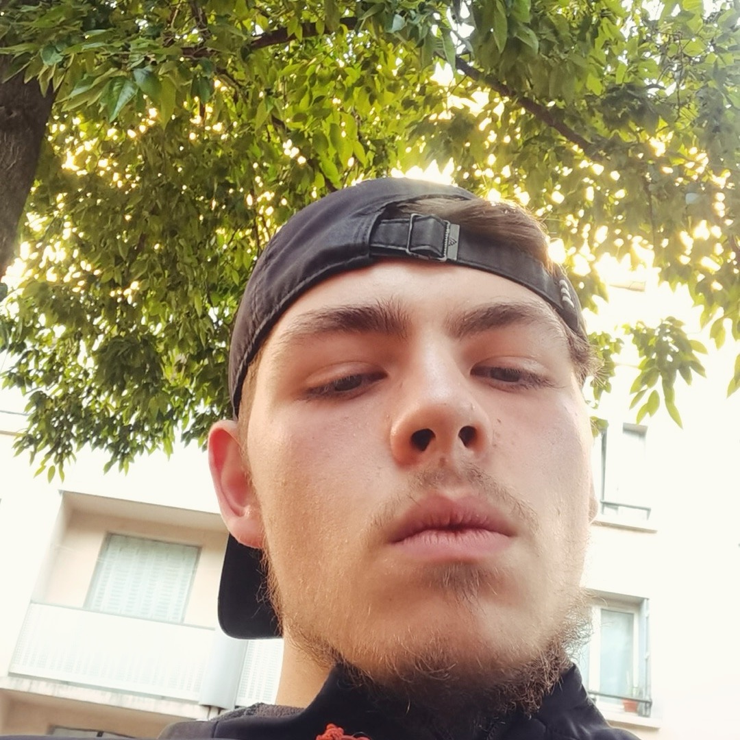 Profil de Anatol, 20 ans, Plan cul à Plumieux